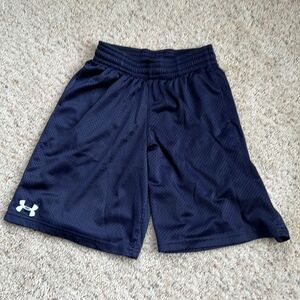 Under Armour boys navy blue medium (10/12) athletic shorts